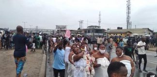 PHOTO NEWS: Women lead men at Yoruba Nation rally in Lagos