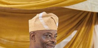 Amb Isola commiserates with Yusuph Olaniyonu, ex-Ogun State Commissioner for Information, on wife’s death